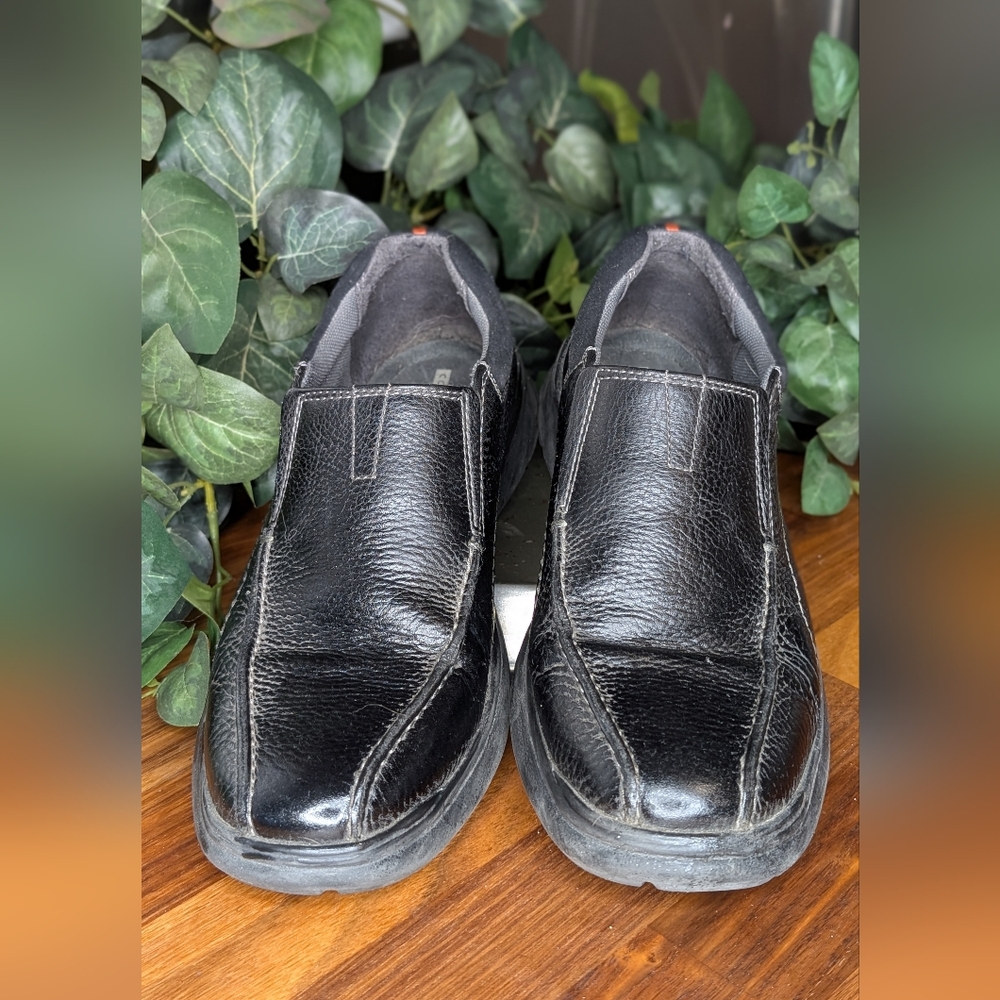 Clarks Men's Black Leather Slip-On Shoes